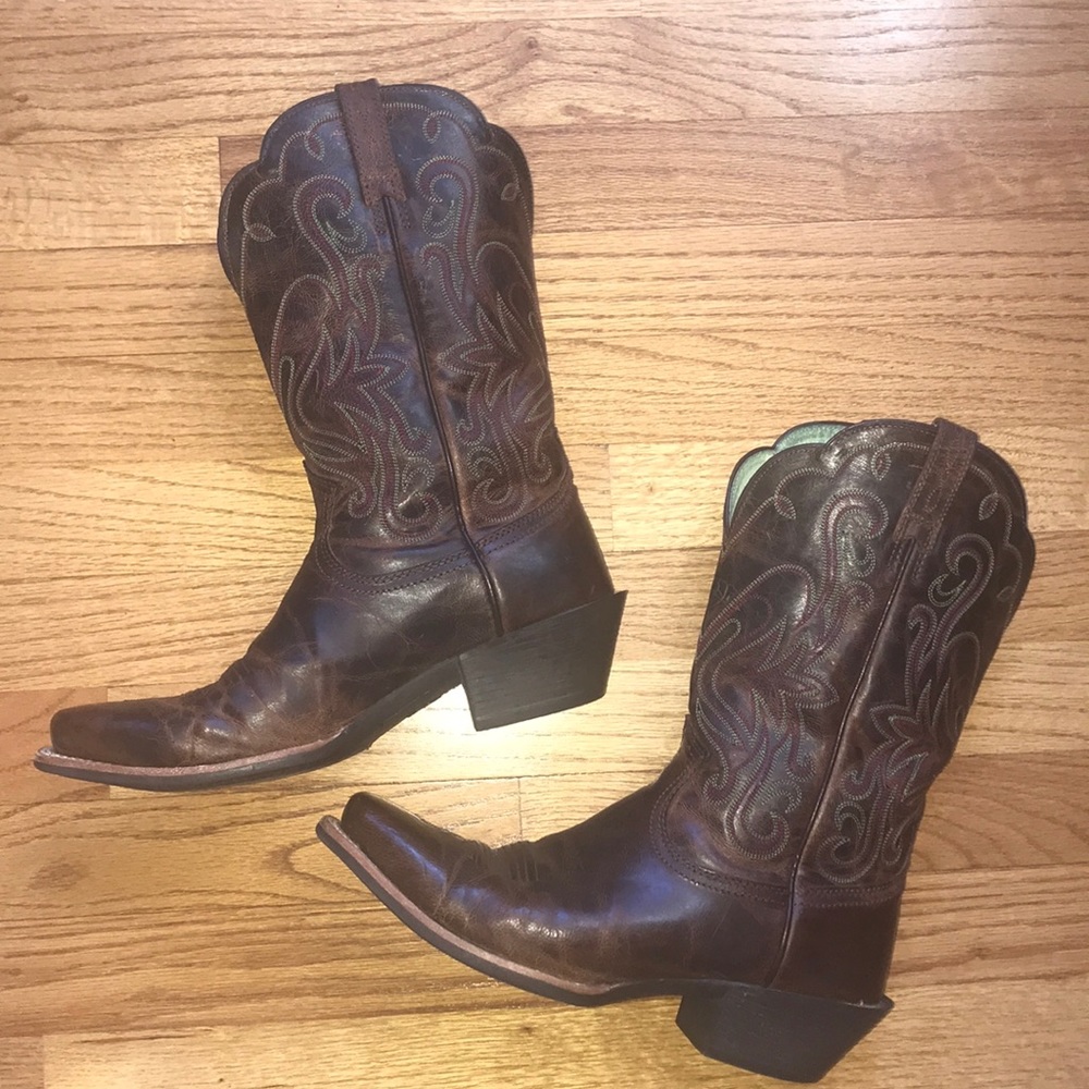 Ariat size 8 1/2 Boots